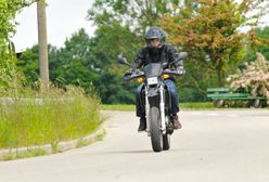 Motocyklista jechał 116 km/h, piesi musieli przed nim uciekać. Złapała go policja
