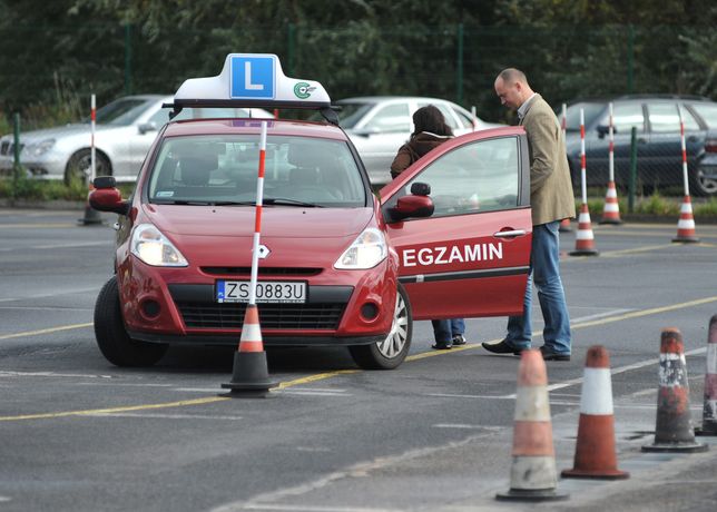 Szkoły jazdy nie zauważyły szturmu kursantów. Najwyraźniej i oni nie wierzą w wejście w życie przepisów 