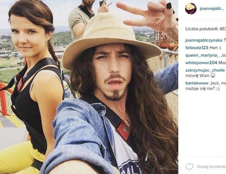 Joanna Jabłczyńska i Michał Szpak na planie programu Agent-gwiazdy