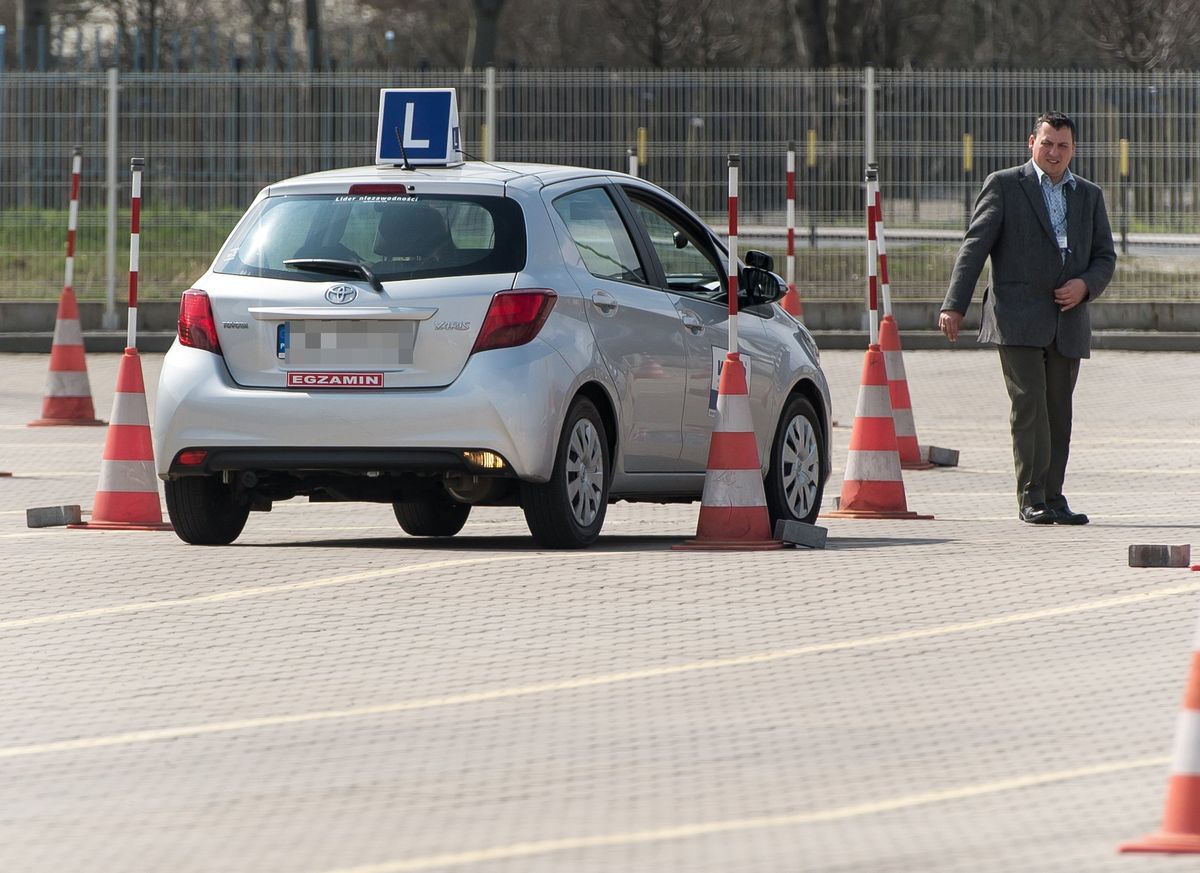 Będą zmiany w opłatach za egzamin na prawo jazdy dla niepełnosprawnych