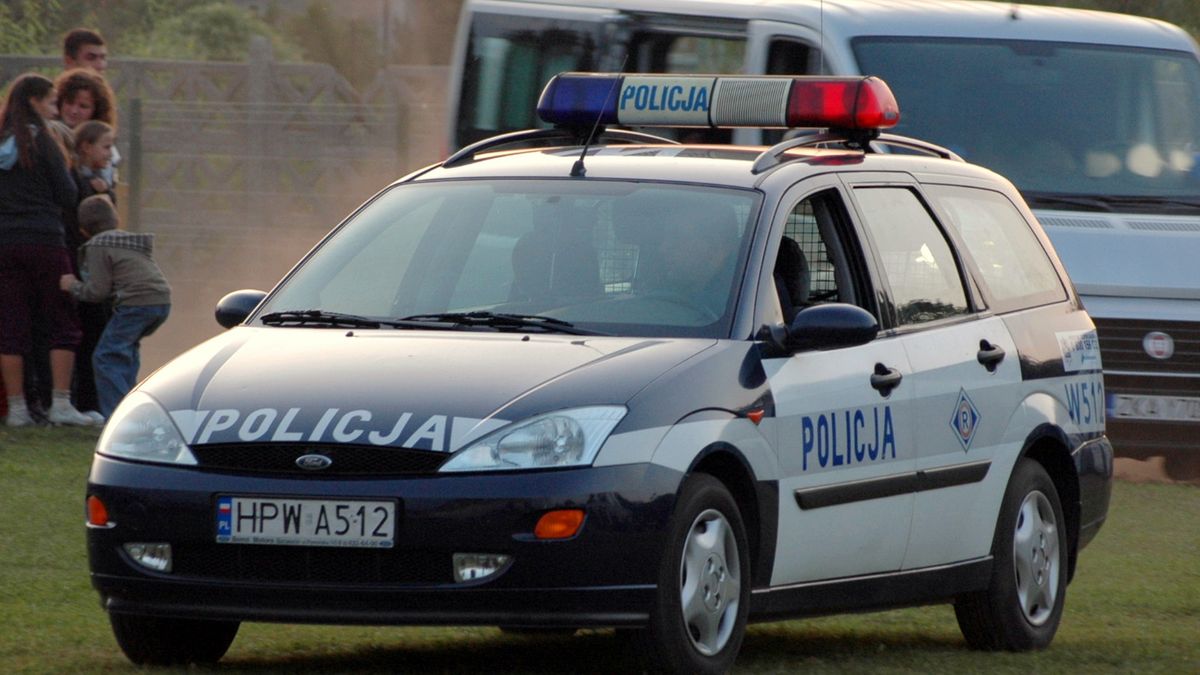 Policja zatrzymała pijaną 50-latkę.