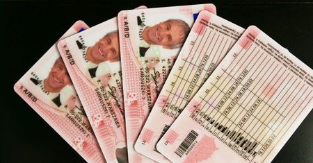 Data na prawie jazdy nie znaczy, że traci się uprawnienia