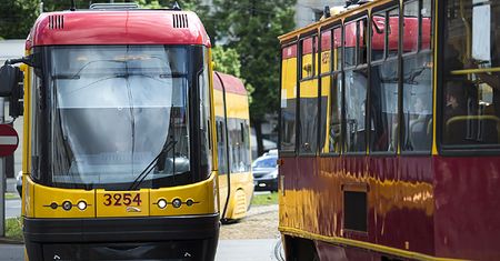 Rozkład jazdy – Warszawa. Zmieniona trasa autobusów i tramwajów. Od 8 lipca rozpoczną się prace remontowe na łuku Młynarskiej i Wolskiej