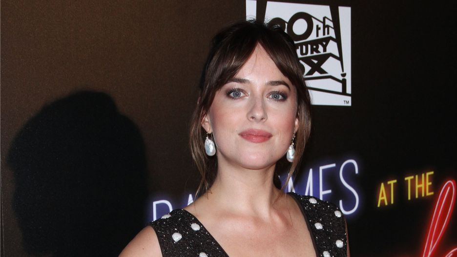 Dakota Johnson podała na Instagramie swój numer telefonu.