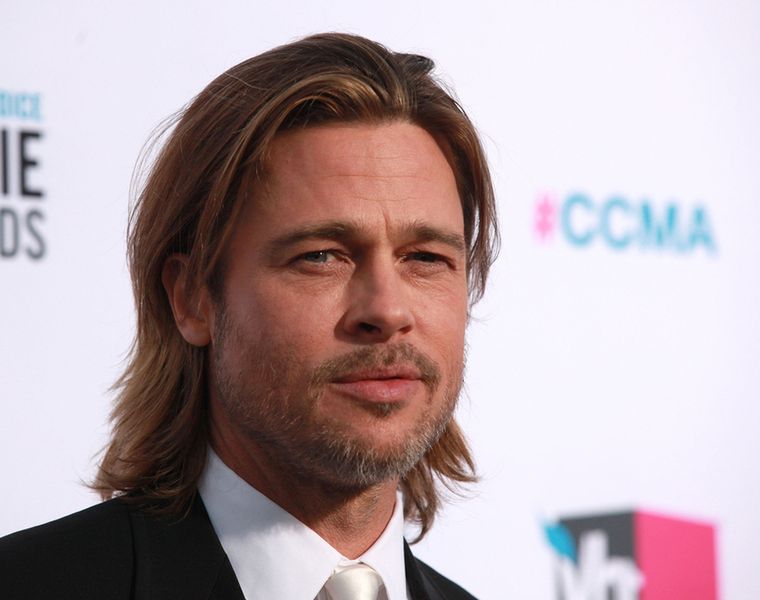 Brad Pitt - blizny po trądziku