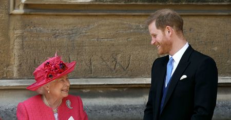 Królowa Elżbieta II rozumie księcia Harry'ego. Przechodziła to już z księżniczką Małgorzatą