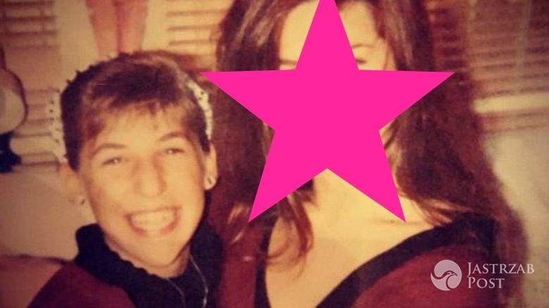 Mayim Bialik  i Jennifer Aniston w 1990 roku (fot. Instagram)