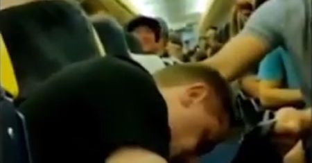 Koszmar w liniach Ryanair. Boeing 737 zamienił się w piekło