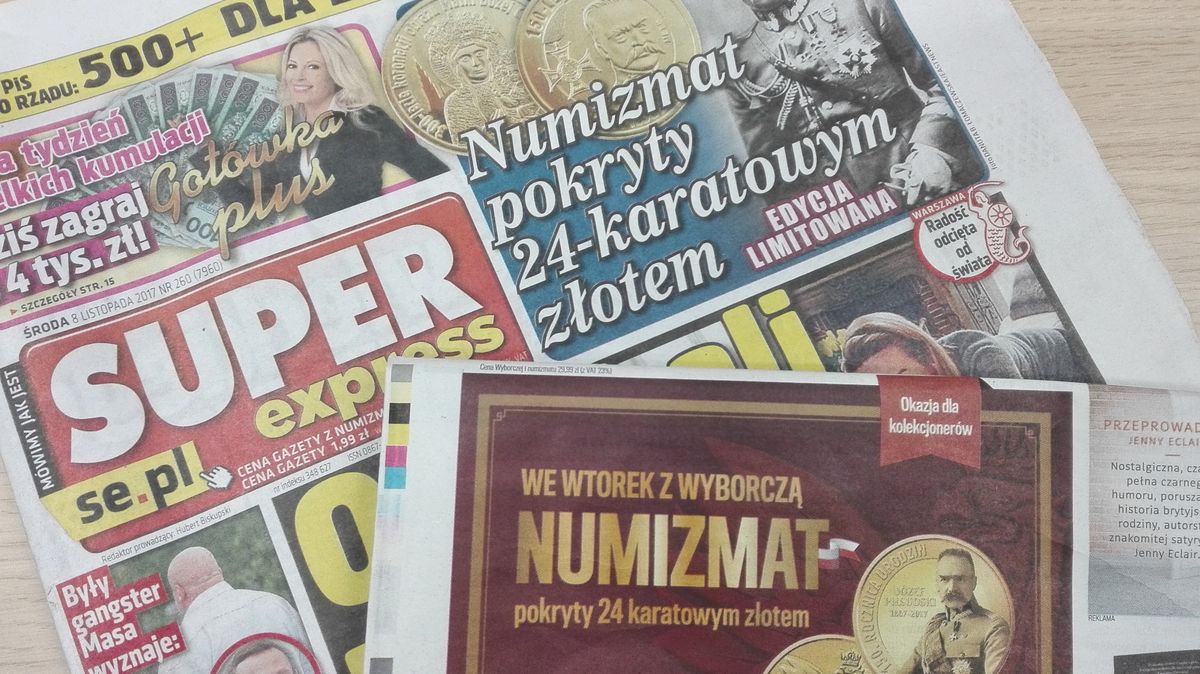 Gazety kuszą monetami z 24-karatowym złotem. To typowe granie na emocjach. Gratisy są niemal nic nie warte