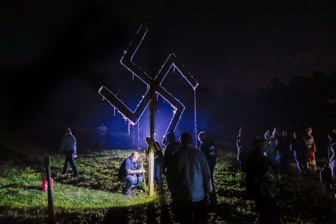 Rząd chce karać za propagowanie ustrojów totalitarnych. To echa świętowania urodzin Hitlera