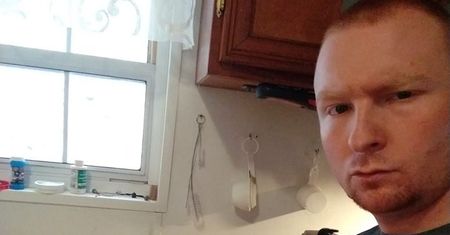 Amerykanin wysłał żonie "seksowne fotki". Pokochały je kobiety na całym świecie