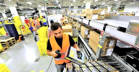 Pomocnicy św. Mikołaja pracują po 11 godzin dziennie. W Amazonie