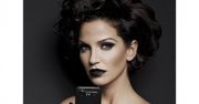 HTC Incredible S promowany przez piosenkarkę Sarah Harding