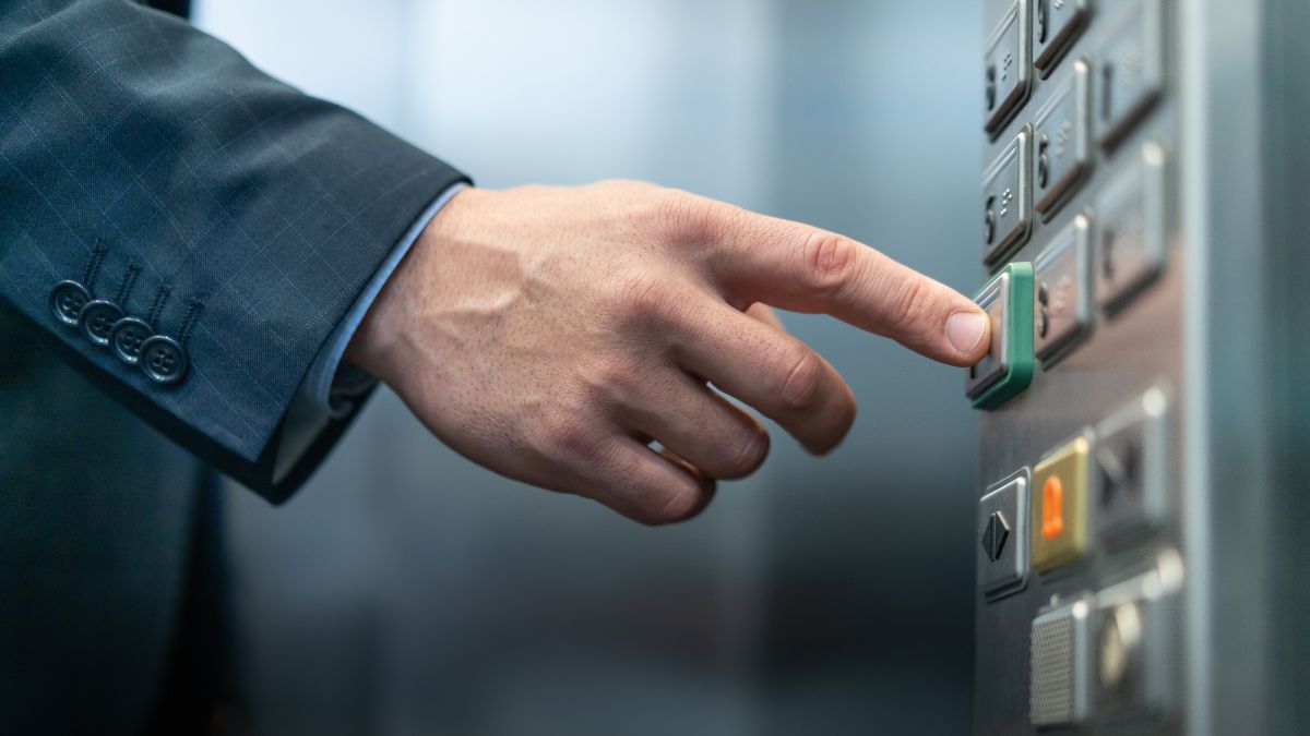 Jak przyspieszyć wjazd windą?