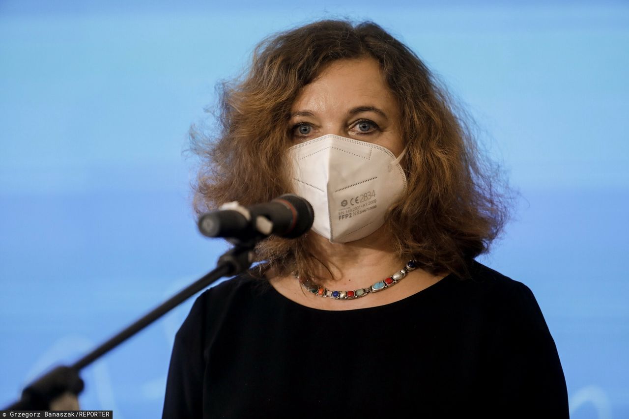 Konferencja premiera Mateusza Morawieckiego. Były obostrzenia, jest "złamane serce"