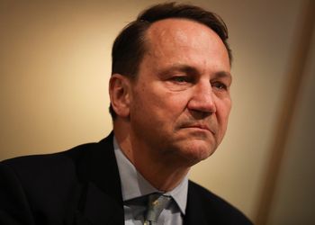 Sikorski publicznie zaalarmował. Ostrzegł, co może zrobić Rosja
