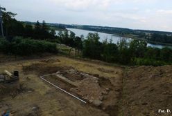Odkrycie archeologiczne pod Olsztynem. Odsłonięto fragmenty murów