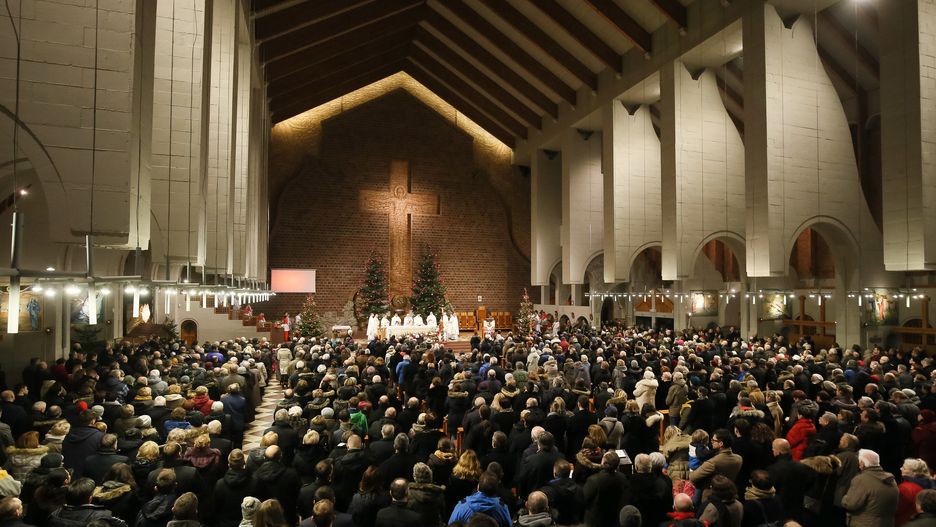 Boże Narodzenie. Czy trzeba iść do kościoła w pierwszym i drugim dniu świąt?