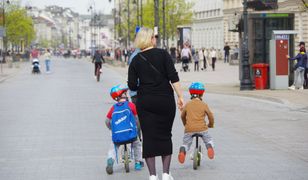 Fiskus żąda VAT. Fatalna wiadomość dla rodziców
