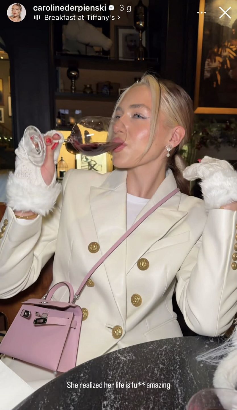 Caroline Derpienski w Aspen