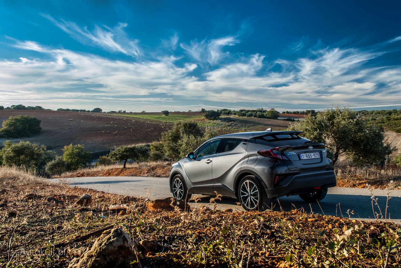 Toyota C-HR 1,8 Hybrid - Toyota taka jak nigdy