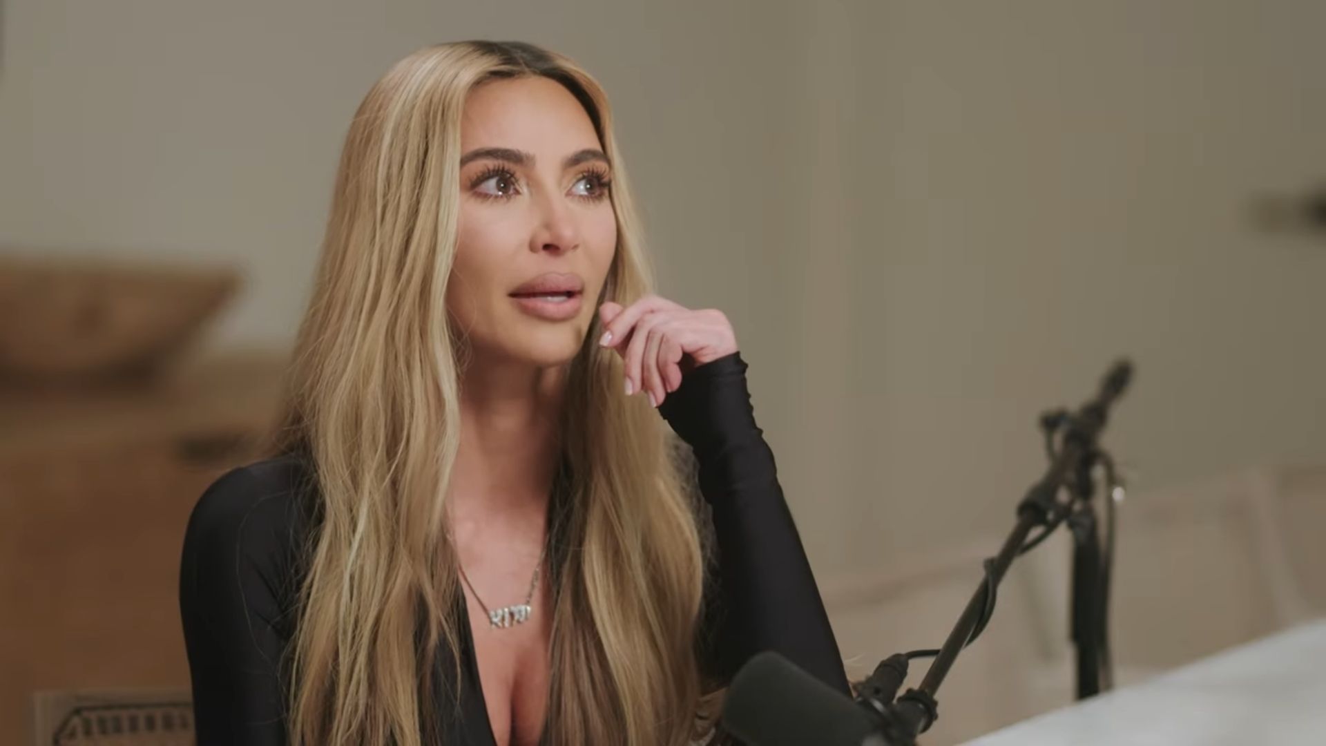 Kim Kardashian zalała się łzami, mówiąc o wychowywaniu dzieci