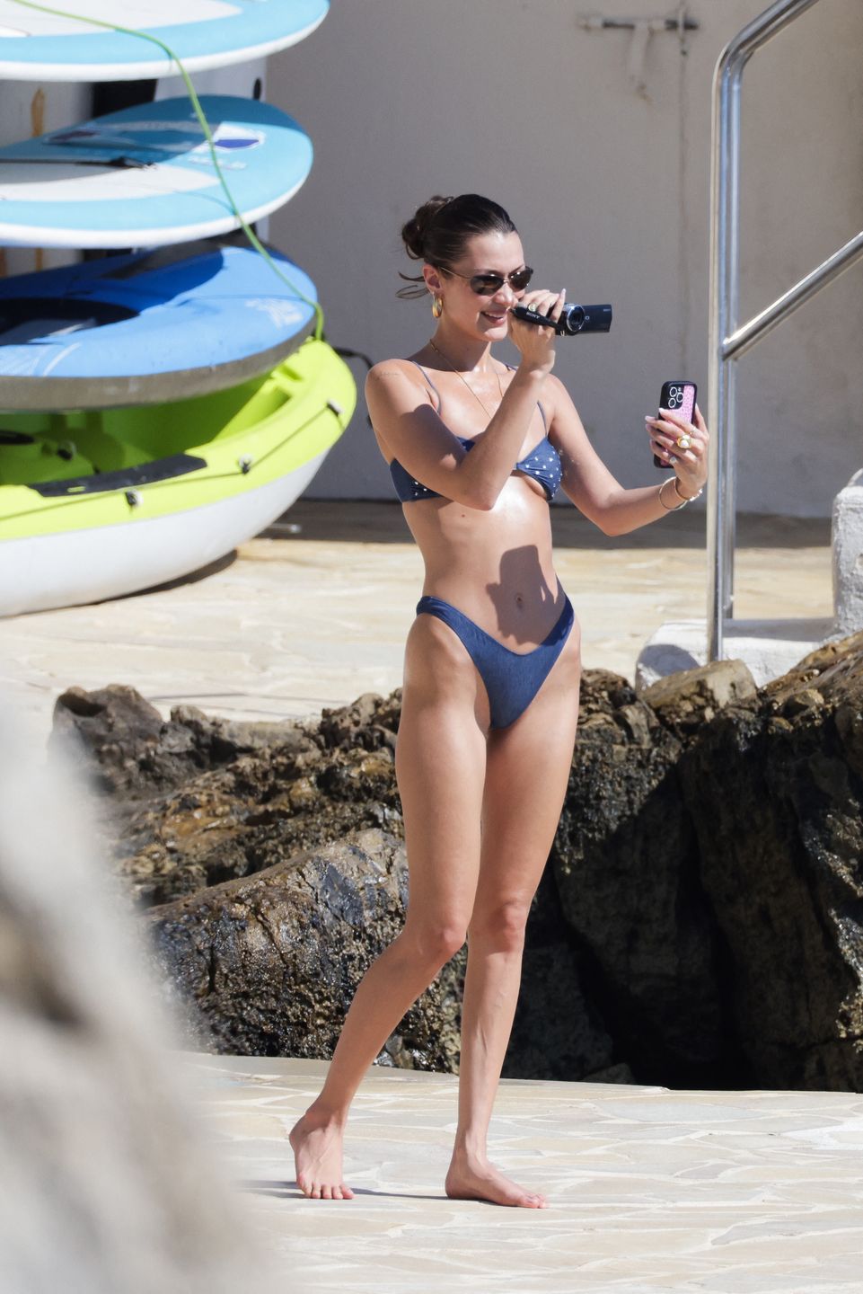 Bella Hadid dokazuje na Lazurowym Wybrzeżu