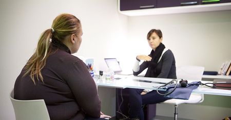 Otyłość leczy się wiele lat. "Lekarze mówią: jest pani gruba. My nie chcemy tego słyszeć"