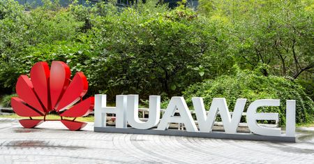 Huawei i USA znów wymieniają się "uprzejmościami". Z boku to już wręcz karykaturalne