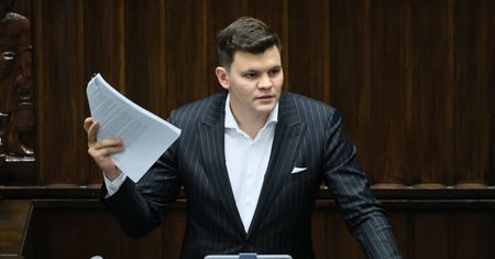 Poseł wynajmował auto od firmy partnerki. Sejm skontrolował wydatki