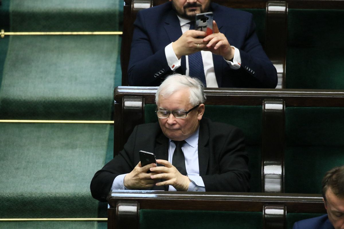 Prezes PiS Jarosław Kaczyński słynie z tego, że lubi mieć kontrolę nad partią