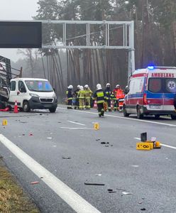 Wypadek na A4. Dwie osoby nie żyją, sześć jest rannych