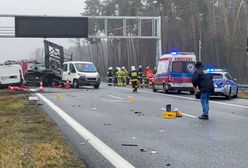 Wypadek na A4. Dwie osoby nie żyją, sześć jest rannych