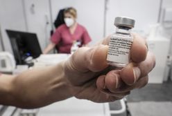 Firmy farmaceutyczne testują skuteczność szczepień na COVID u nastolatków