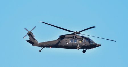 Groźny incydent z policyjnym Black Hawkiem. "Pilot przeszarżował"