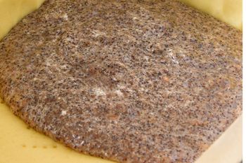 Wiele osób zawija w ciasto i piecze, nie myśląc o konsekwencjach. Tak wpływa na organizm