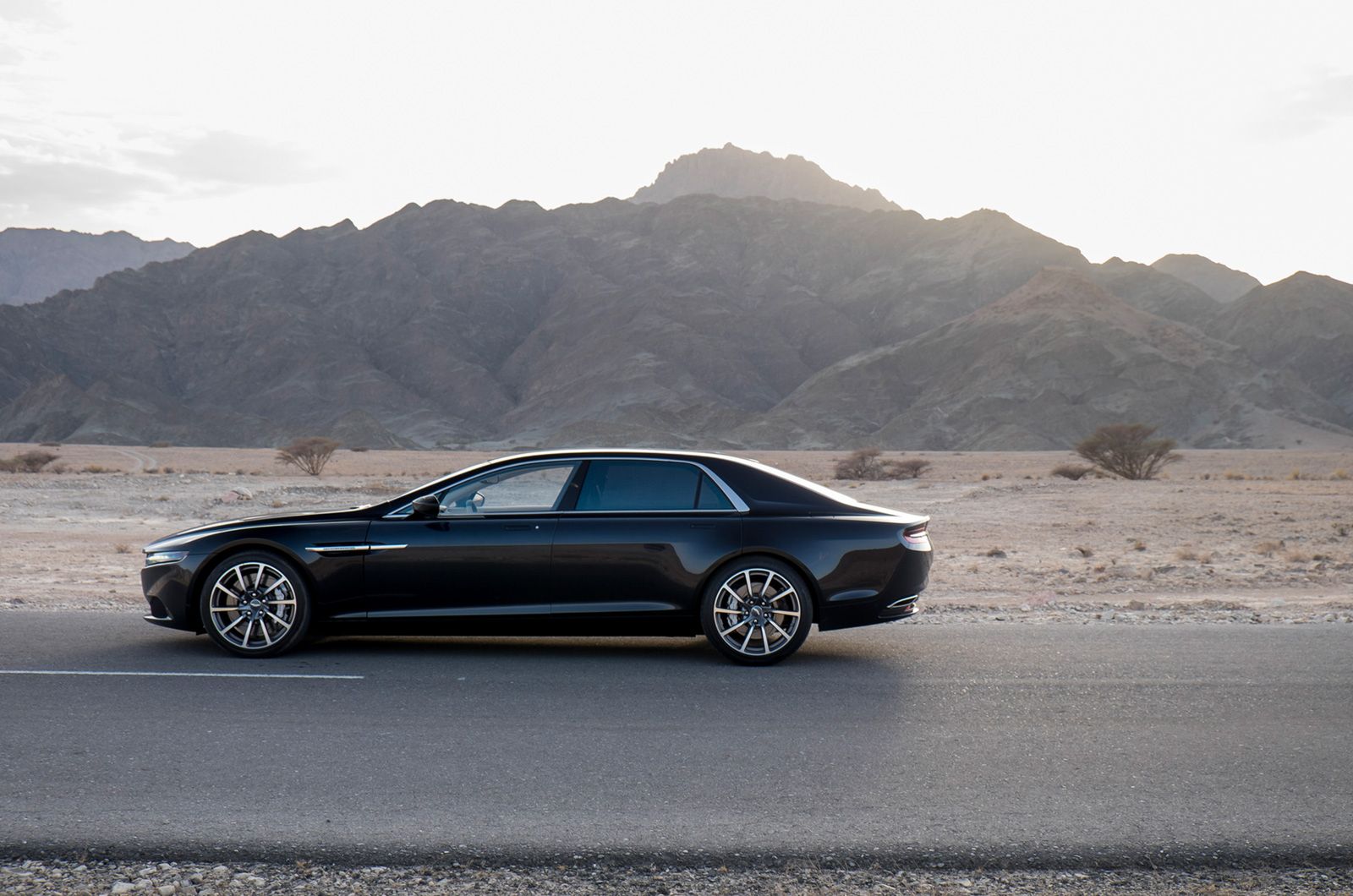 Aston Martin Lagonda: zobacz go na nowych zdjęciach! 13
