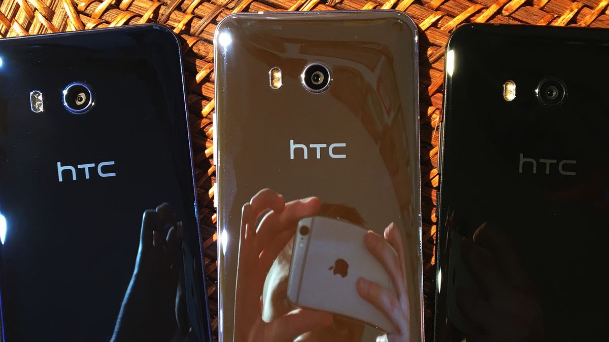 HTC U11 - lustrzana obudowa i Edge Sense na naszym wideo 1