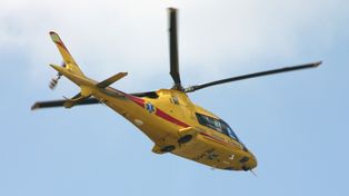Przewrotne: Groźne zderzenie ciągnika rolniczego z samochodem osobowym w Przewrotnem. Lądował śmigłowiec LPR