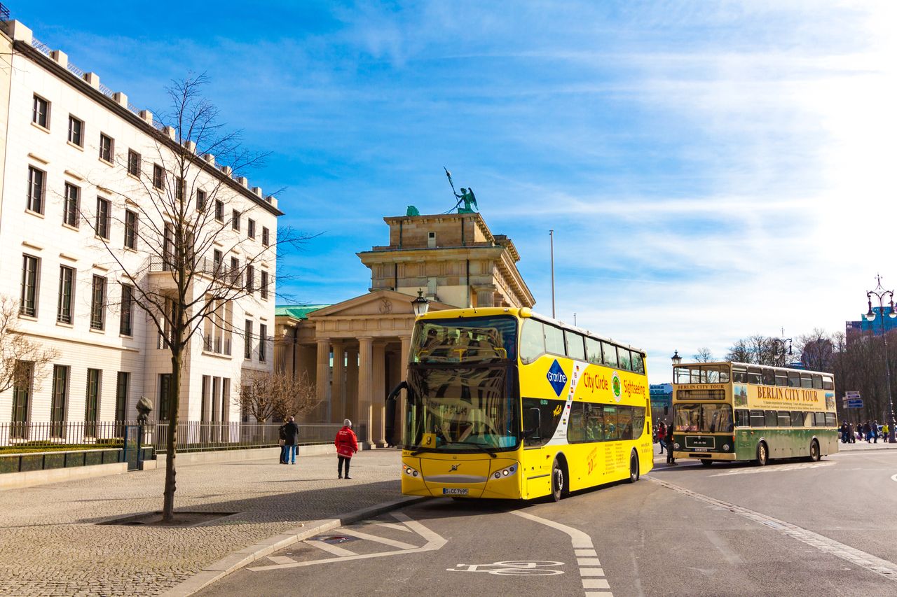 Gdańszczanie i turyści mieli poruszać się piętrowymi autobusami. Na zdjęciu: piętrowy autobus w Berlinie