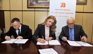 Podpisano umowy na 37 km odcinka drogi S17 od węzła Lubelska do Garwolina