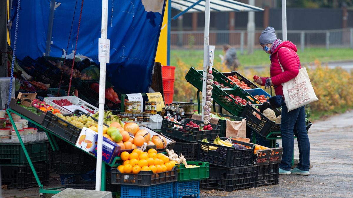 zakupy bazar ceny warzywa owoce warzywniak inflacja 