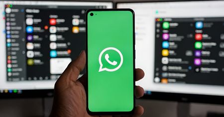 Microsoft wycofuje się z WhatsAppa. Padła data