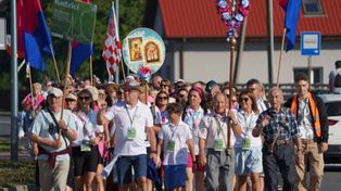 Kalisz: Kaliska Piesza Pielgrzymka na Jasną Górę wyruszyła na trasę. ZDJĘCIA