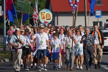 Kalisz: Kaliska Piesza Pielgrzymka na Jasną Górę wyruszyła na trasę. ZDJĘCIA