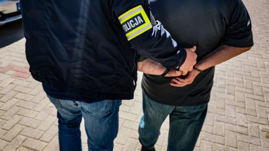 Białystok. 71-latek aresztowany. Włamał się i okradł mieszkanie