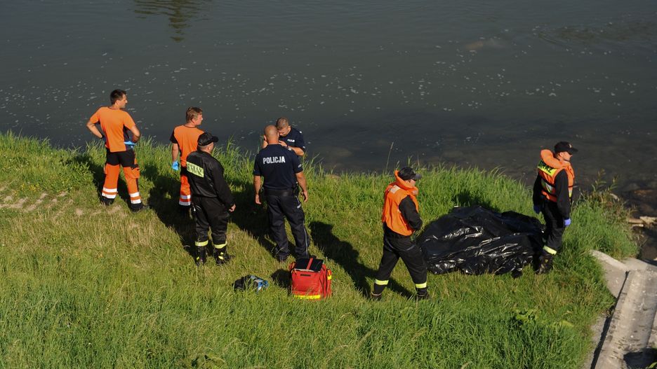 Tragedia w Rupniowie. Zwłoki 68-latka w potoku (zdjęcie ilustracyjne)