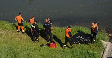 Rupniów. W potoku znaleziono zwłoki mężczyzny