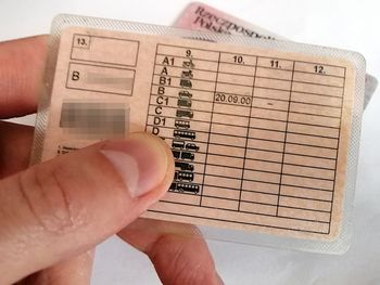 Będą nowe uprawnienia na prawo jazdy kat. B. Rząd podał wstępną datę