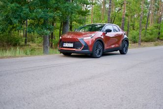 Toyota C-HR z "wtyczką" i na bogato. Testujemy najwyższy wariant za ponad 215 tys. zł